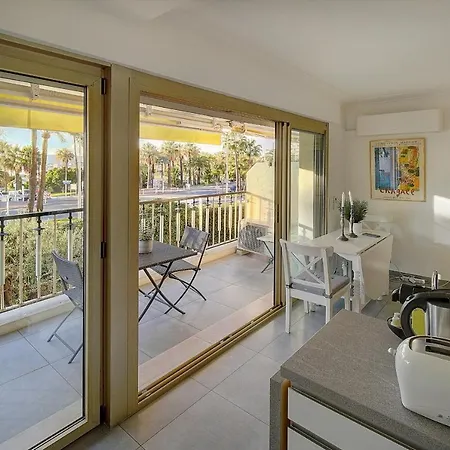 Immogroom - Terrace - Ac - 1min From The Beach Appartement