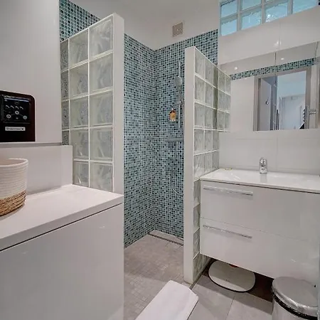 Immogroom - Terrace - Ac - 1min From The Beach Cannes